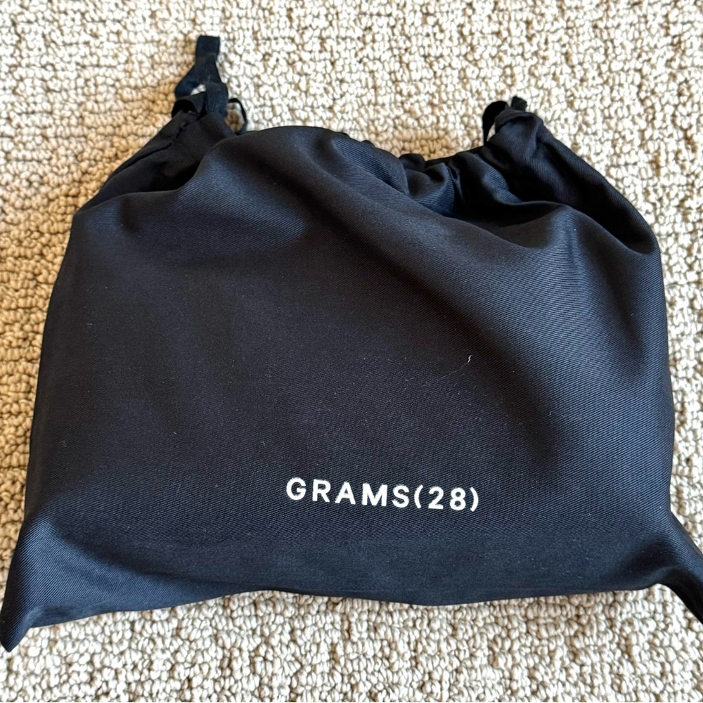 GRAMS(28) Black Leather Crossbody Bag - Picture 10 of 11
